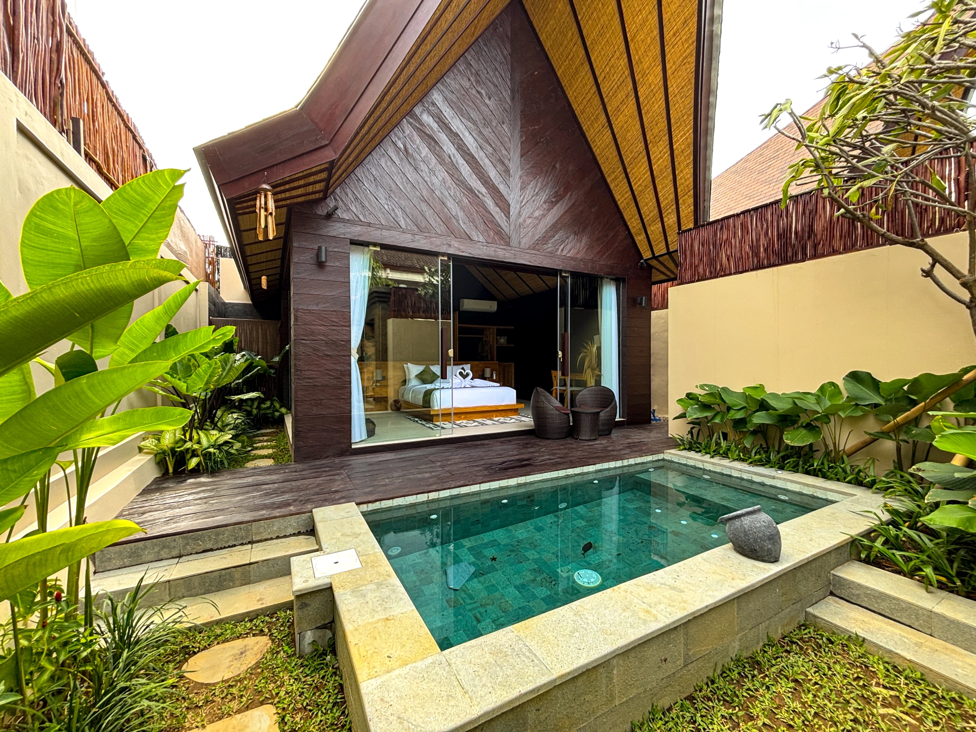 Villa Bolon 1 Bedroom 1 - Bathroom Villa in Kuta Bali — image 3