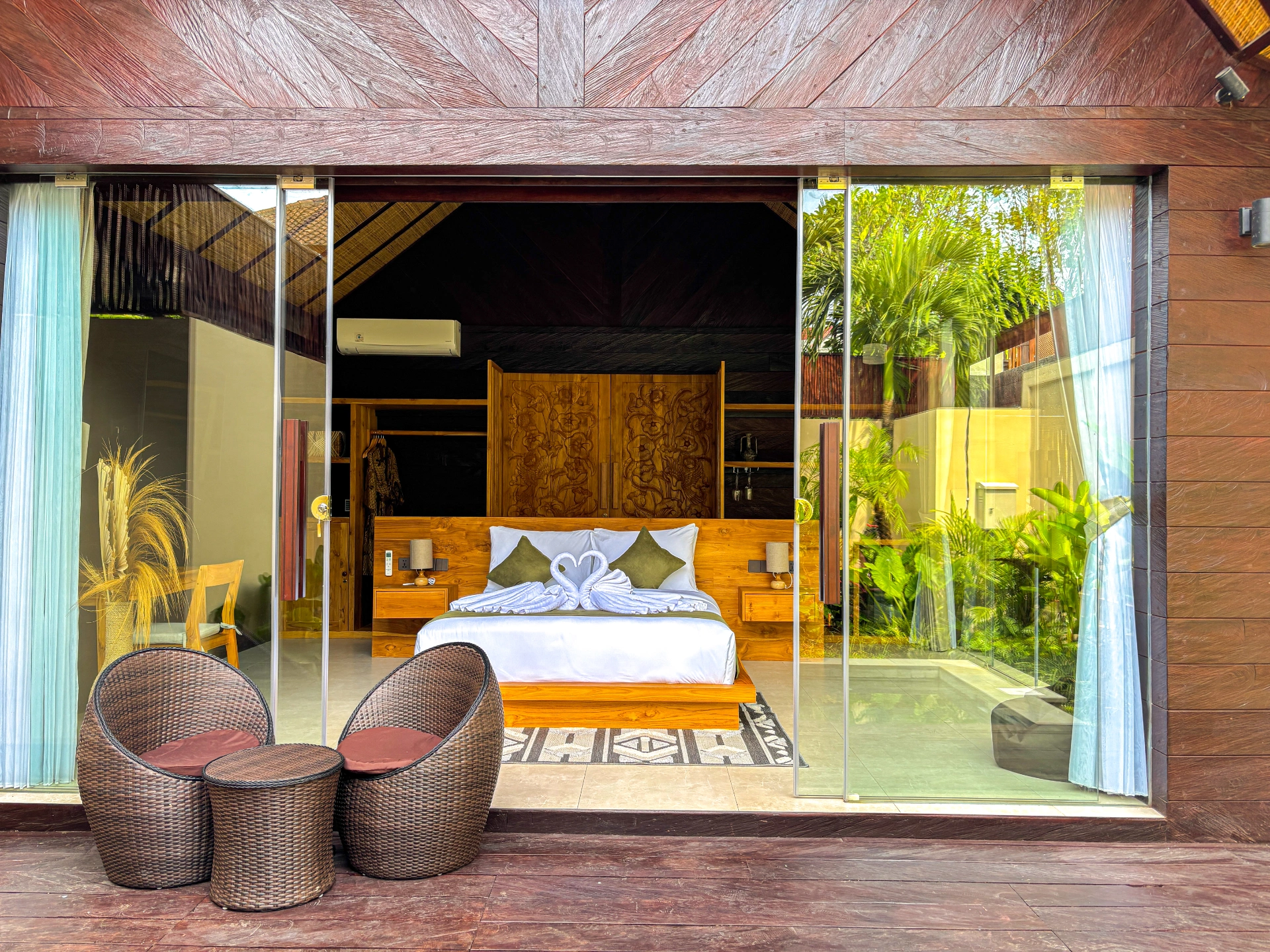 Villa Dijabu 1 – Bedroom 1 - Bathroom Villa in Kuta Bali — image 1