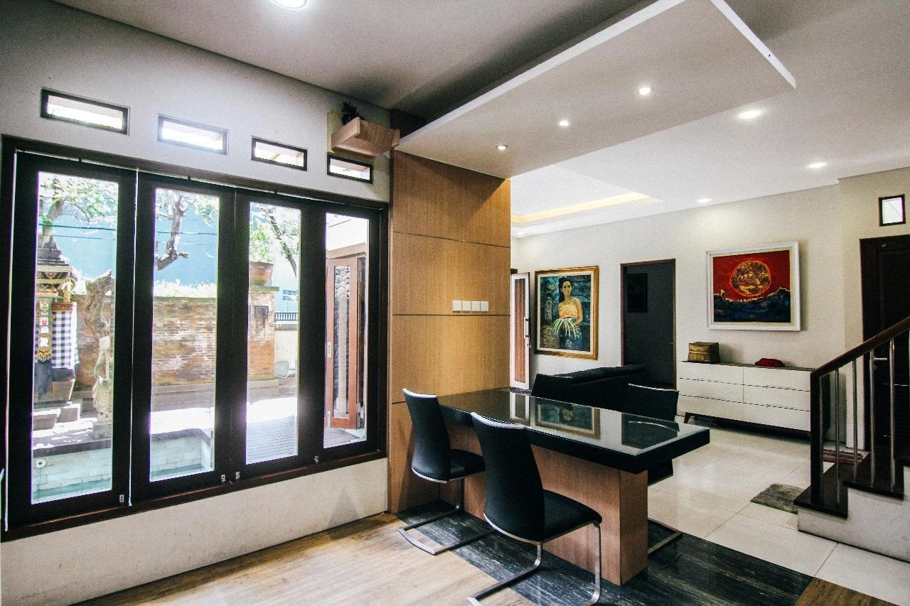 Modern House For Rent 4 Bed In Padangsambian Kerobokan — image 3