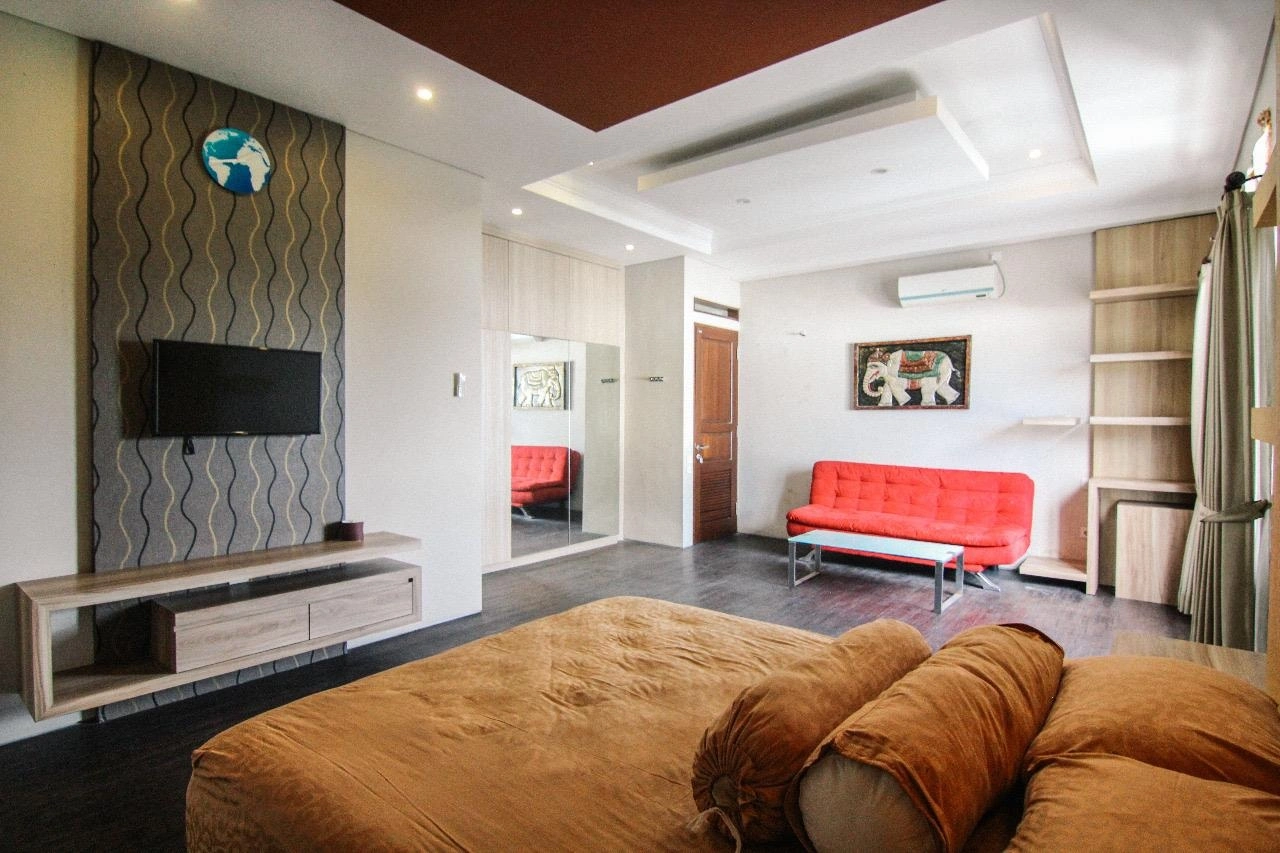 Modern House For Rent 4 Bed In Padangsambian Kerobokan — image 4
