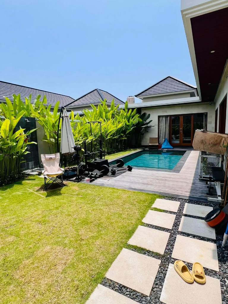 2 BEDROOMS VILLA IN PANTAI LIMA PERERNAN - YO204