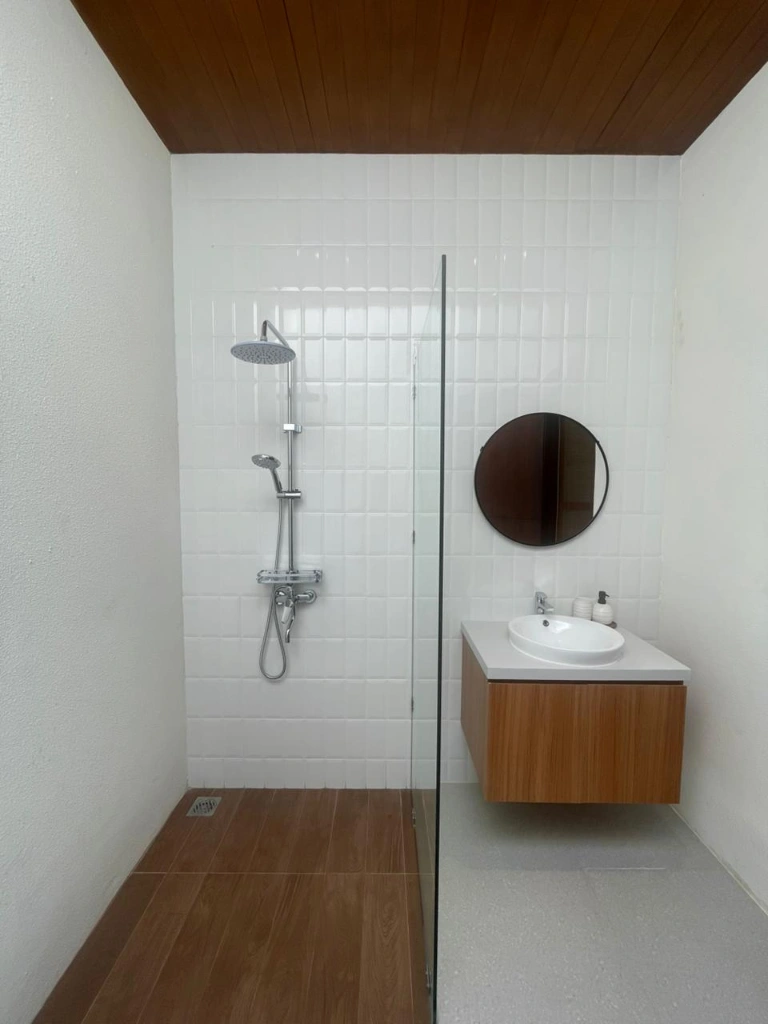 DO 446- For Rent Modern Villa with Garden Located at One Gate Complex Nusa Dua — image 1