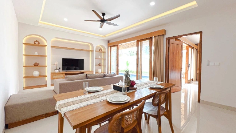 Brand new villa 3 bedrooms side to the kedungu beach