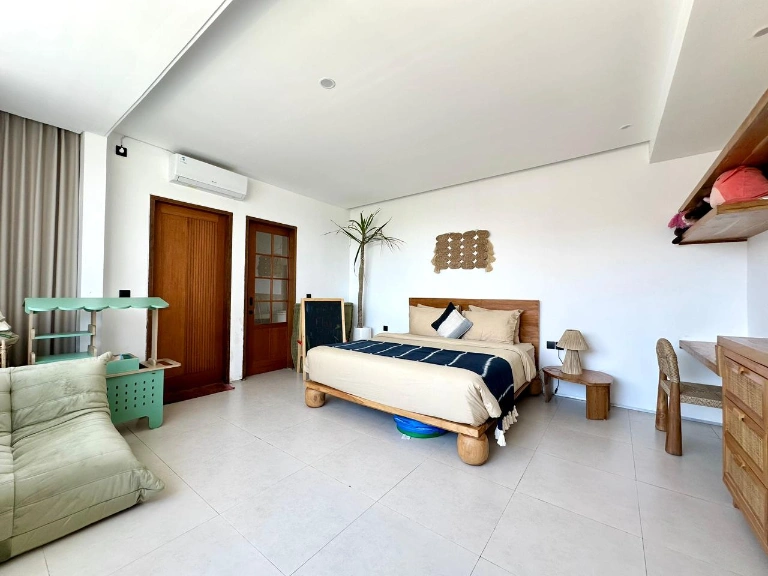 3-Bedroom Luxury Villa in Seseh — image 1