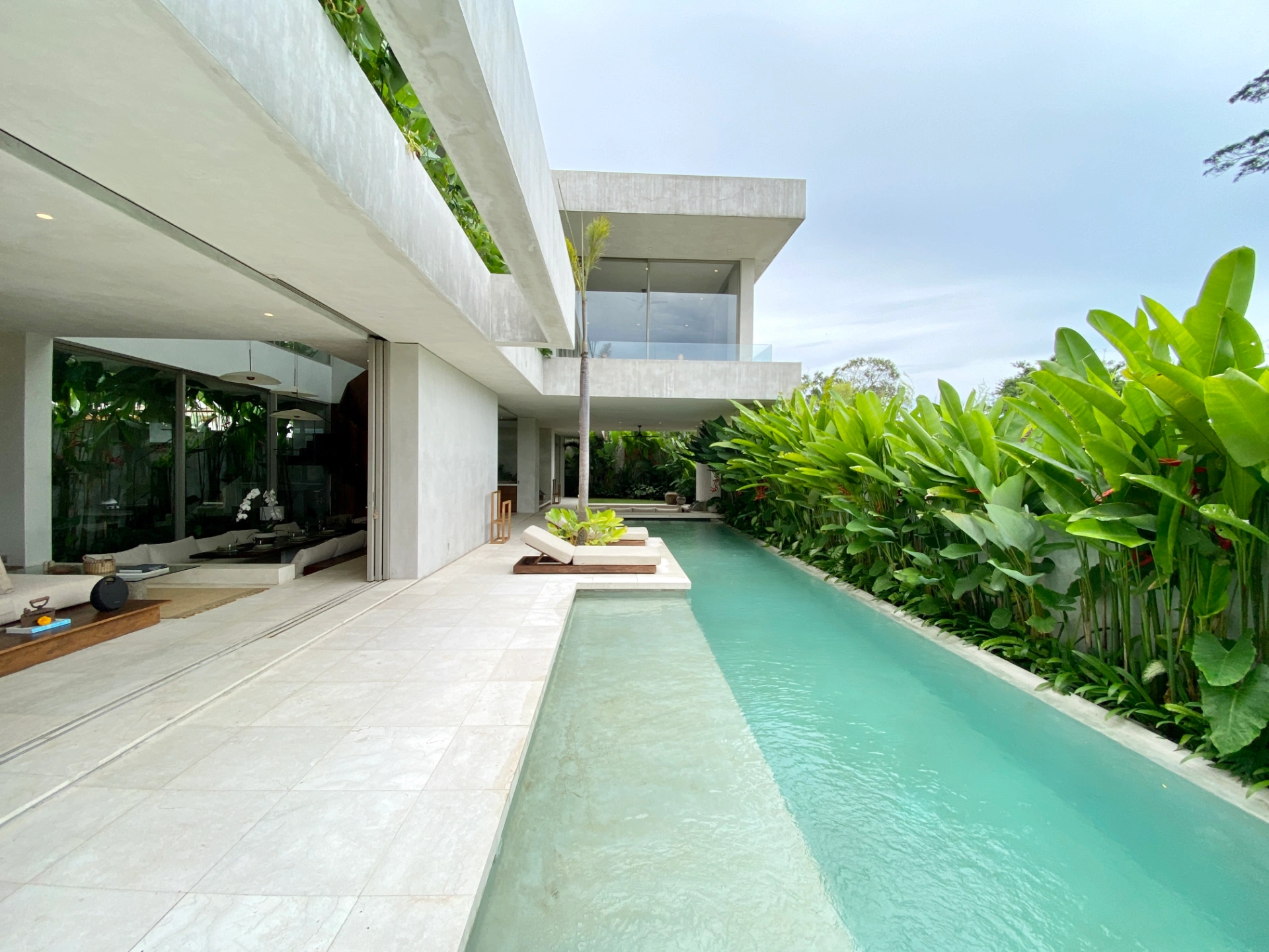Modern Tropical Elegant Villa — Tiying Tutul–Buduk Canggu — Ready Now