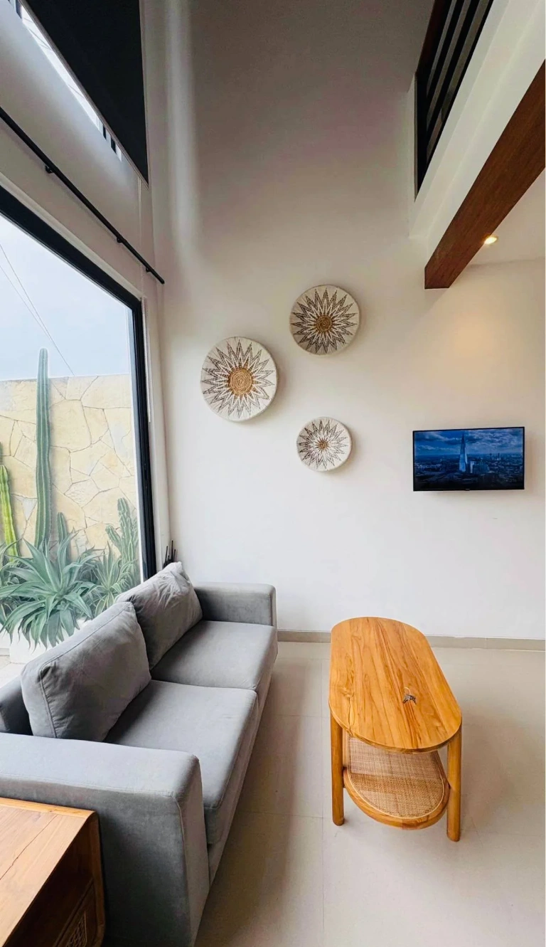 Charming 1 Bedroom Mezzanine Villa in Kerobokan — image 1