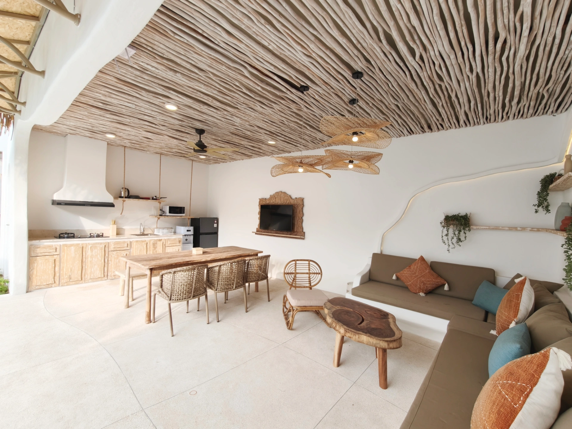Suilaya Villa - Spacious 3 Bedroom Pool Villa near Bingin — image 4