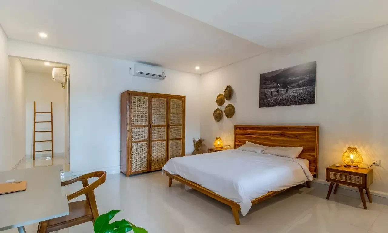 RBS26: 4 BEDROOM SPACIOUS VILLA WITH ROOFTOP – CANGGU