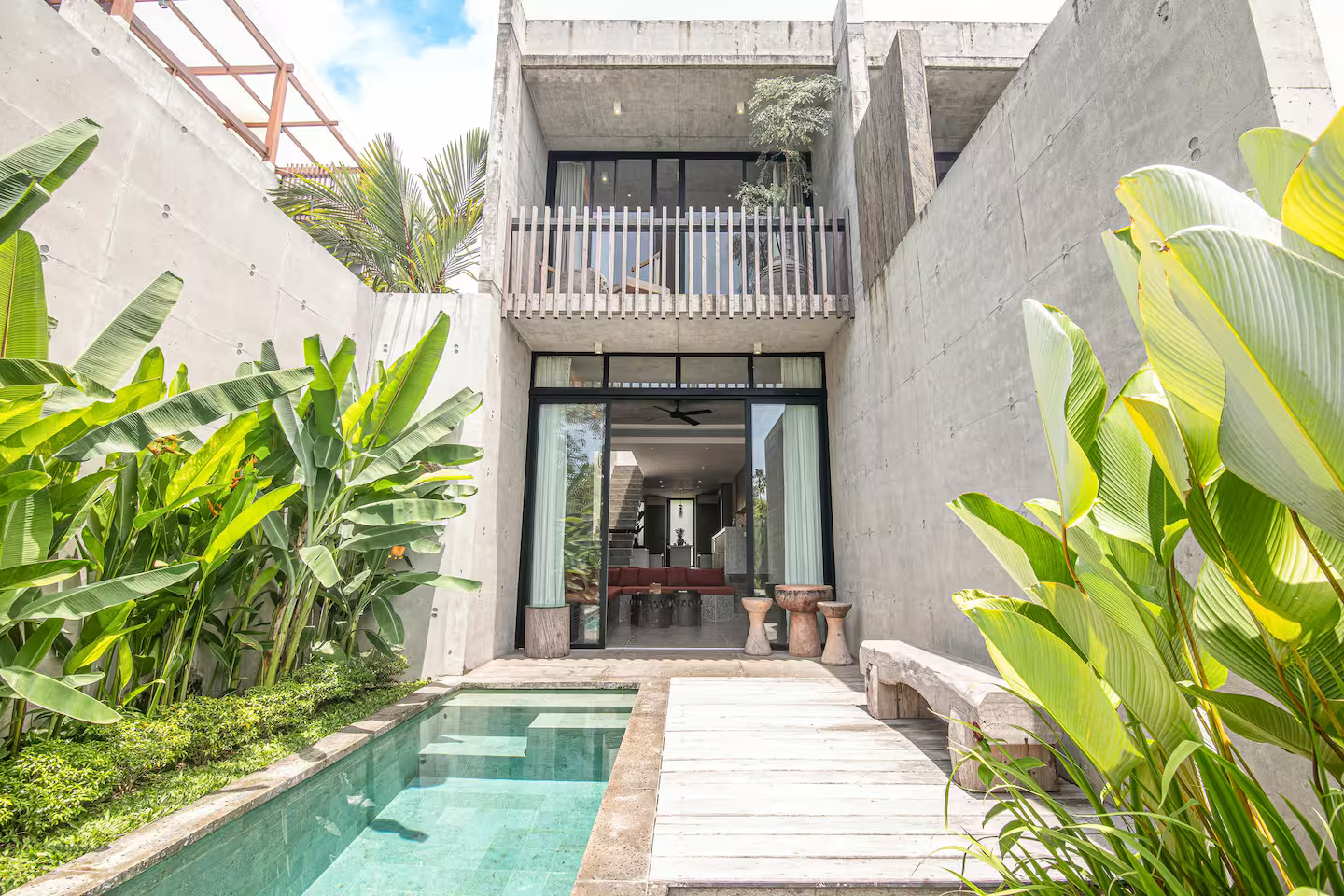 Villa Nakula - 2 Bedrooms Chic 2BR Villa in Canggu – Enclosed Living & Pool