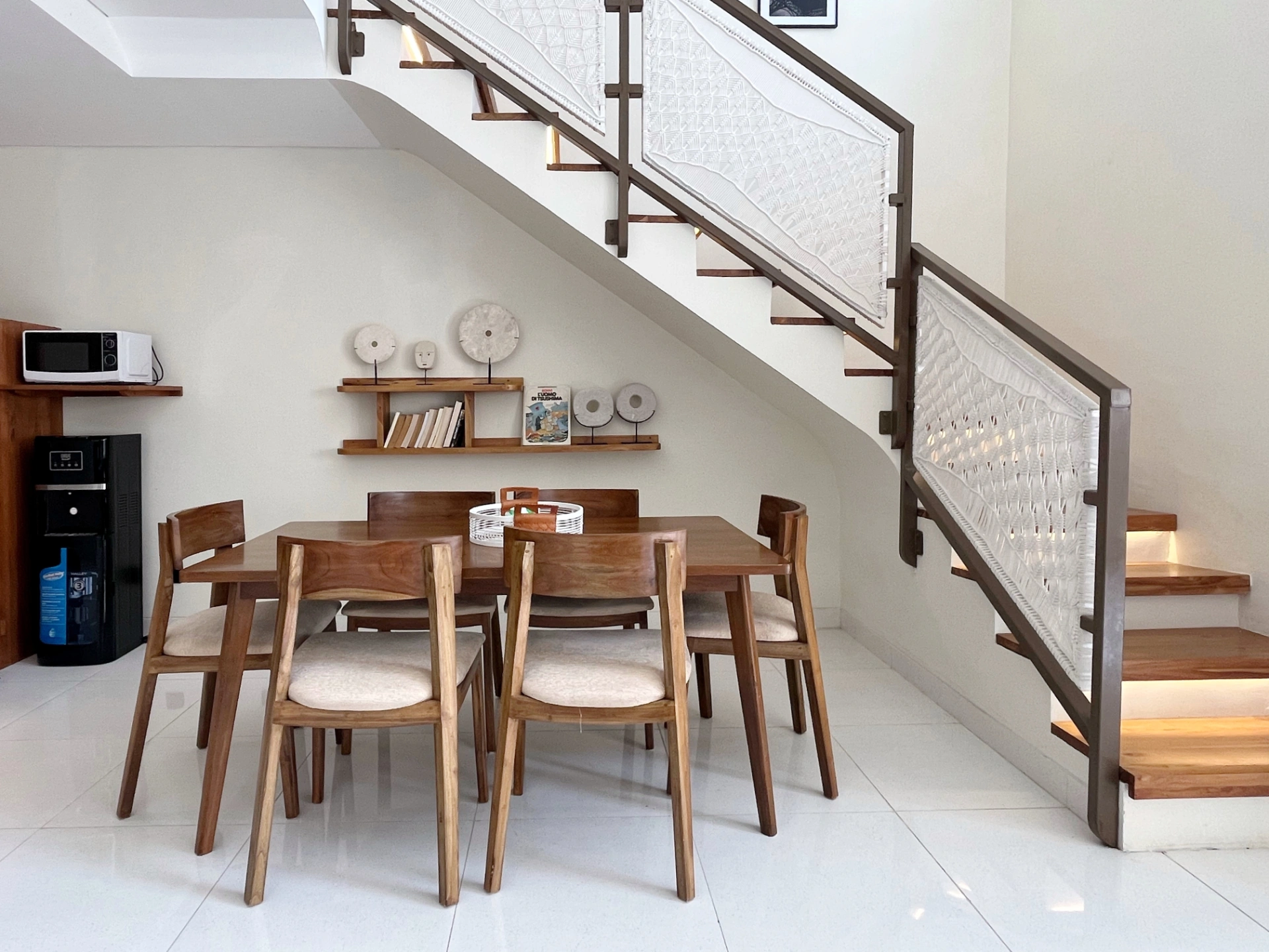 Turnkey 3BR Villa Walking Distance to Oberoi — image 2