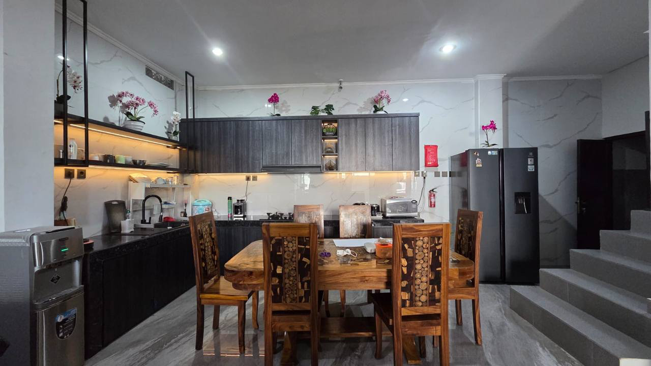 House near Balangan Beach — image 3