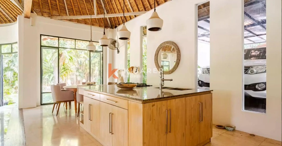 Relaxing Tropical Two Bedroom Villa with Garden Paradise in Umalas YRV4625 — image 4