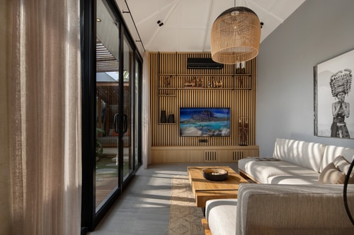 Elegant Uluwatu 3BR Villa | Near Beaches & Pool in Jimbaran, Bali — image 6
