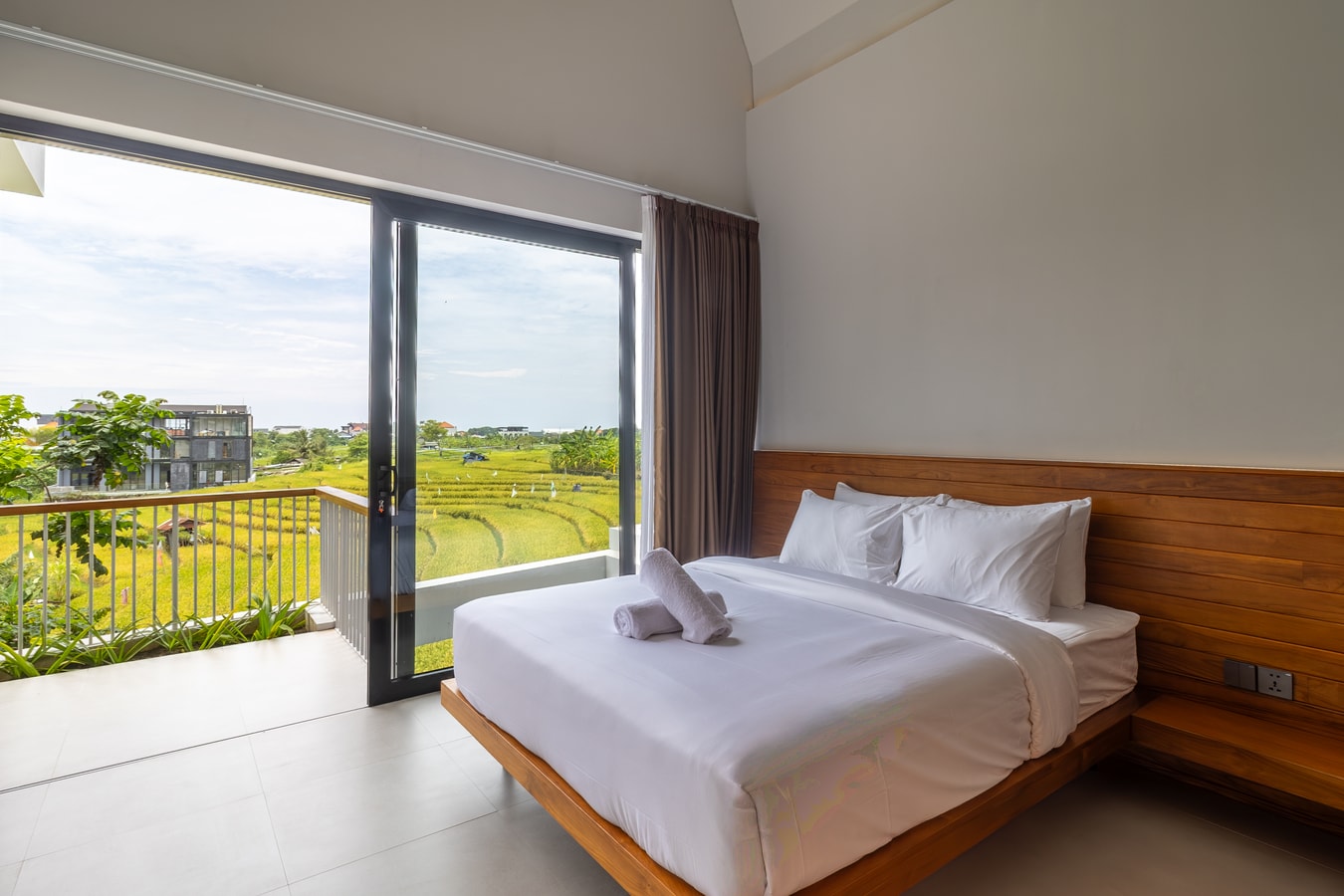 Tamora - 3BR Villa with Paddy View Pool, Canggu in Pererenan, Bali — image 3