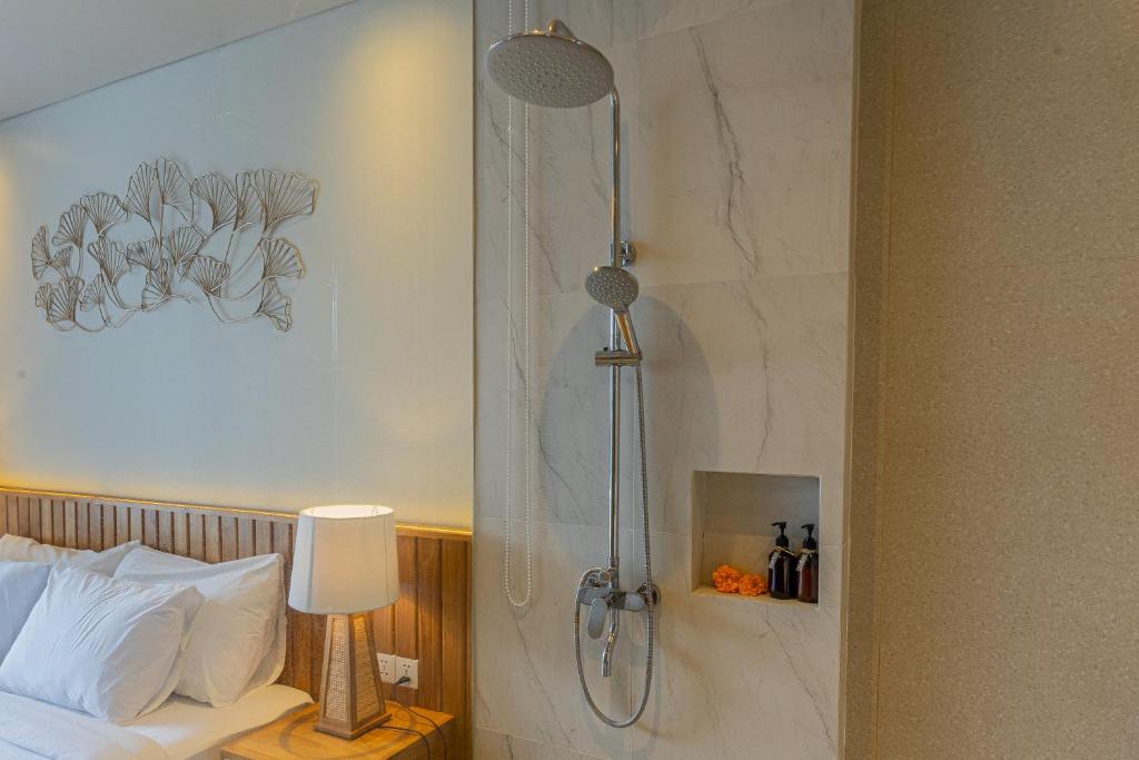 Cozy Tropical Hideaway 3 Bedroom Private Villa in Canggu — image 8