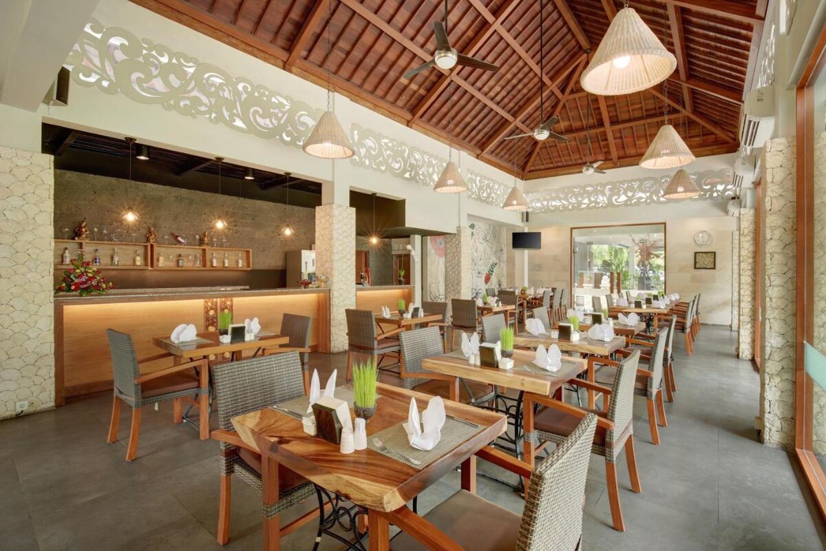 Modern Tropical Charm 1 Bedroom Private Villa in Jimbaran — image 3