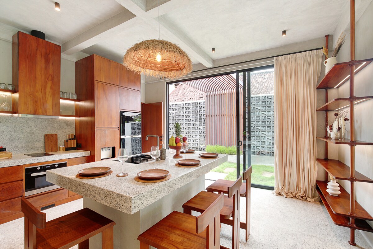Peaceful Poolside Sanctuary 2 Bedroom Private Villa in Ubud
