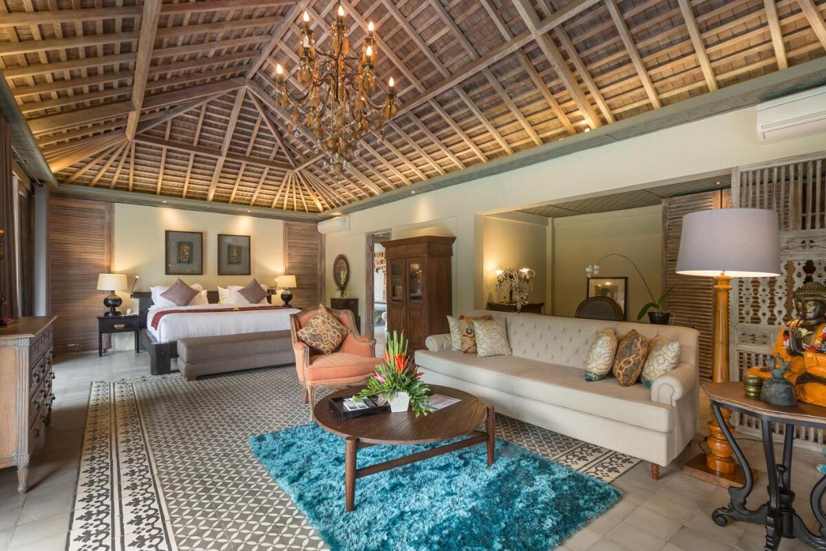 Vintage Luxe Sanctuary 3 Bedroom Private Villa in Canggu — image 6