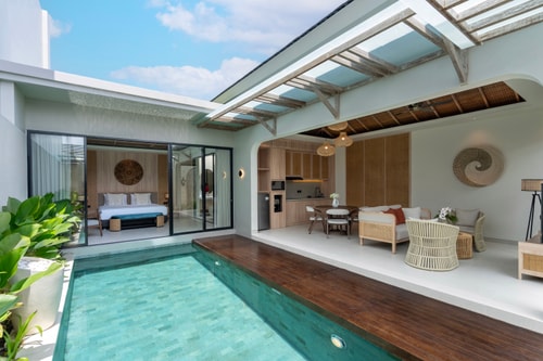 Deneva 5 - Pool & Bathtub Villa, Near Beaches in Canggu, Bali — image 12