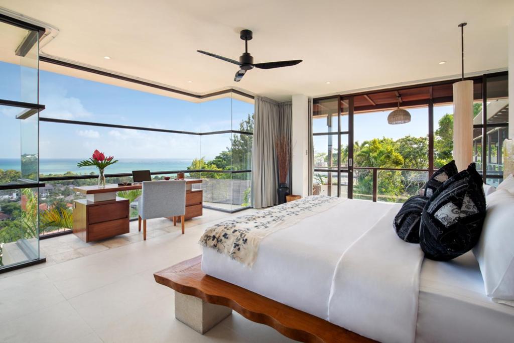 Panoramic Sea View 5 Bedroom Private Villa in Jimbaran — image 9