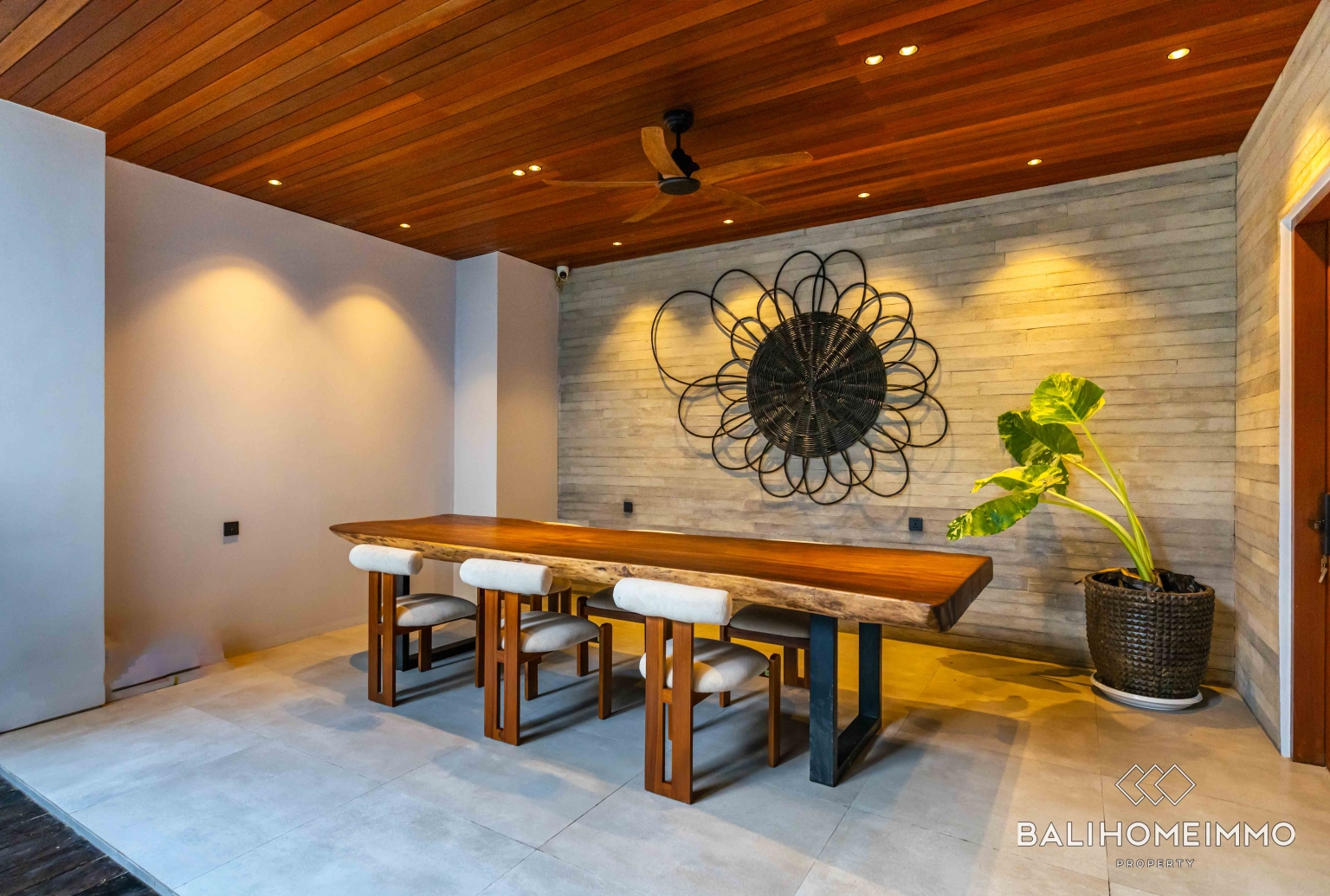 1-BEDROOM APARTMENT FOR RENT IN THE HEART OF BERAWA — image 1