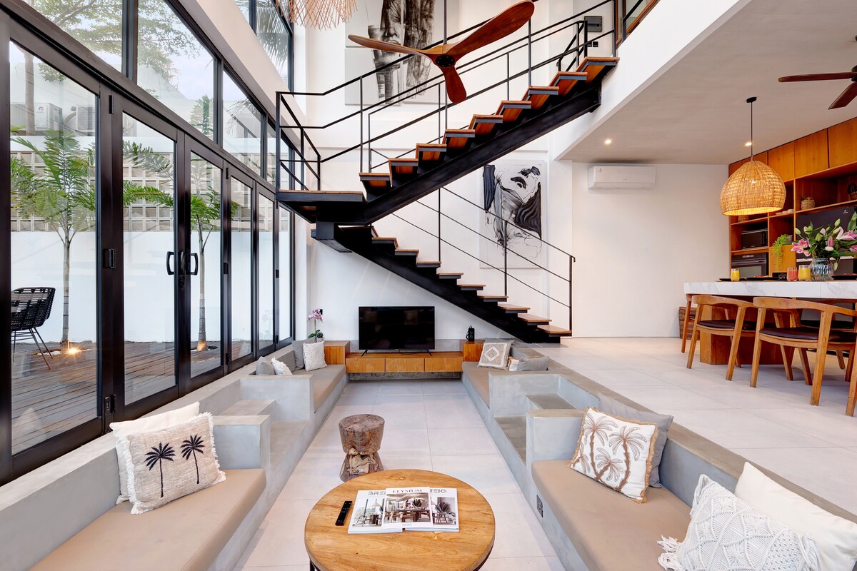 Twin Pool Retreat 4 Bedroom Private Villa in Canggu — image 9