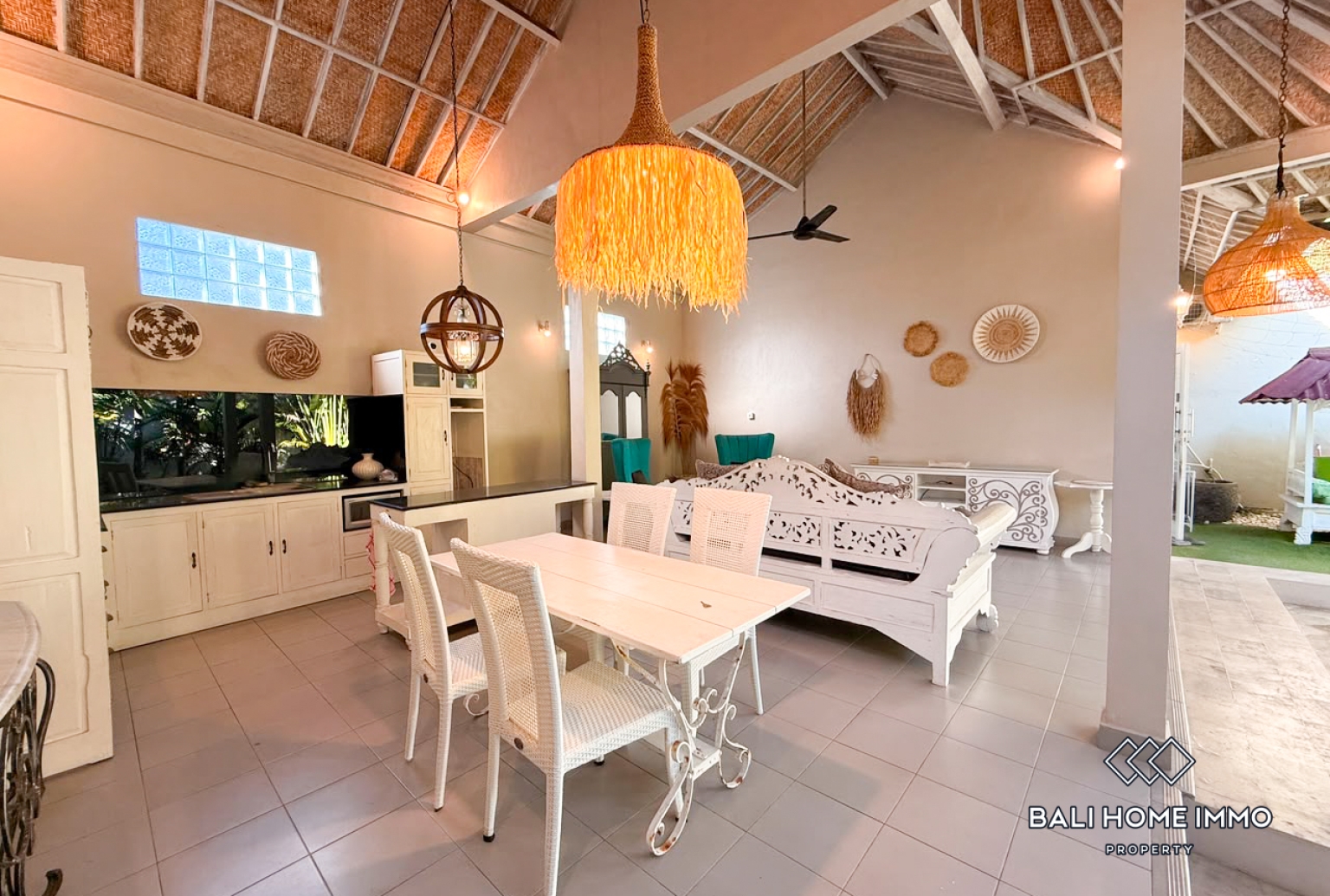 2 Bedroom Villa For Rent in Seminyak Oberoi — image 2
