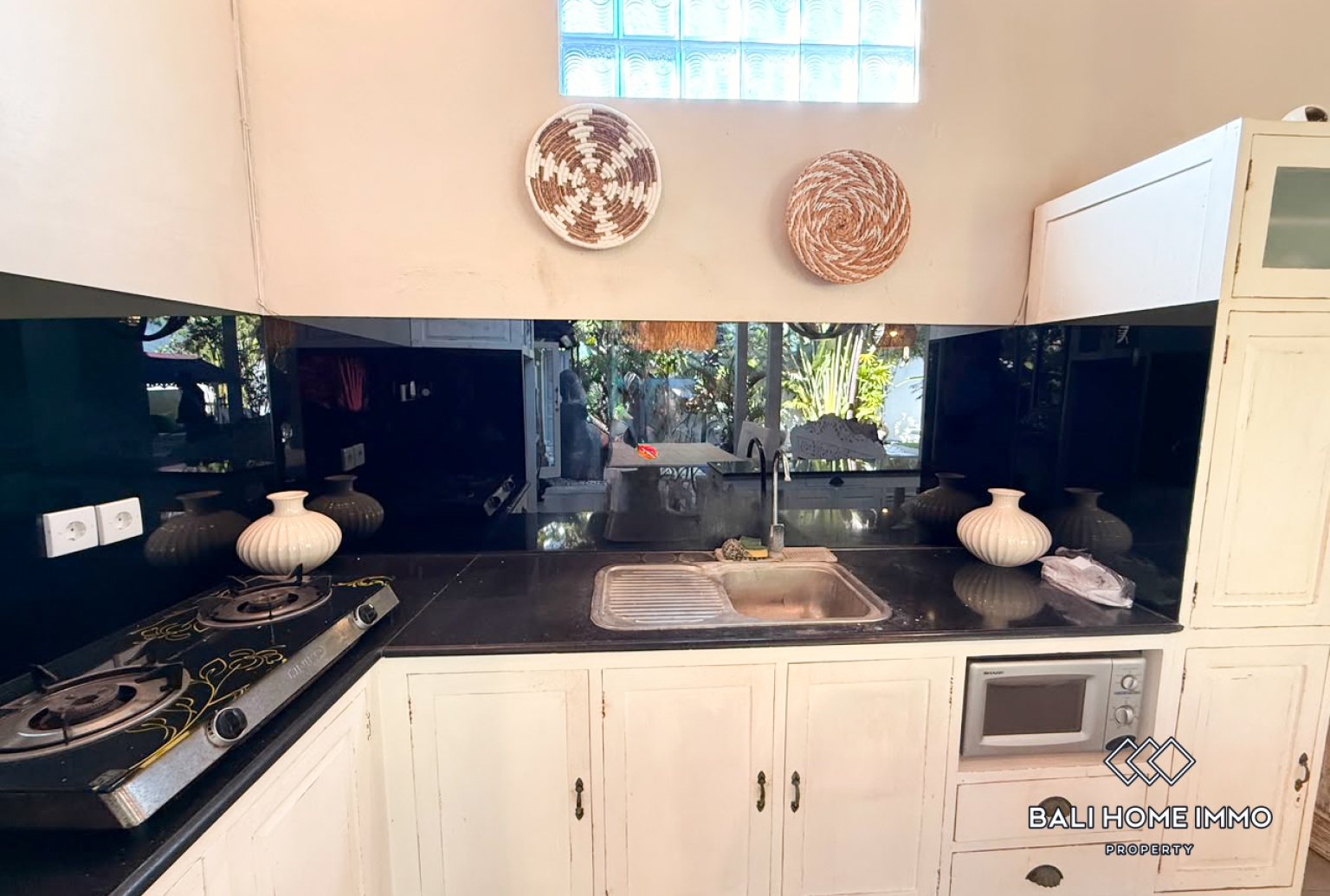 2 Bedroom Villa For Rent in Seminyak Oberoi — image 4