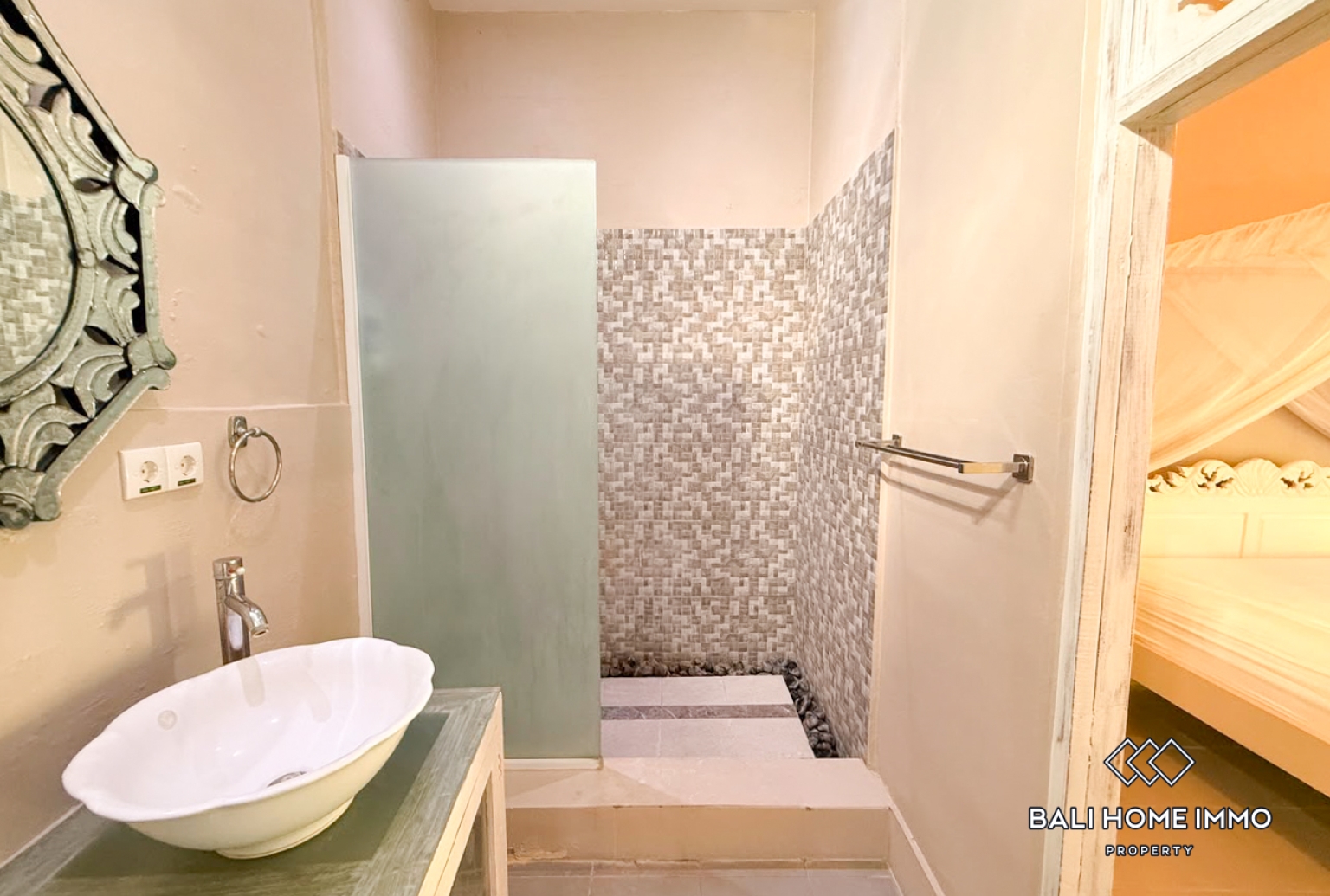 2 Bedroom Villa For Rent in Seminyak Oberoi — image 10