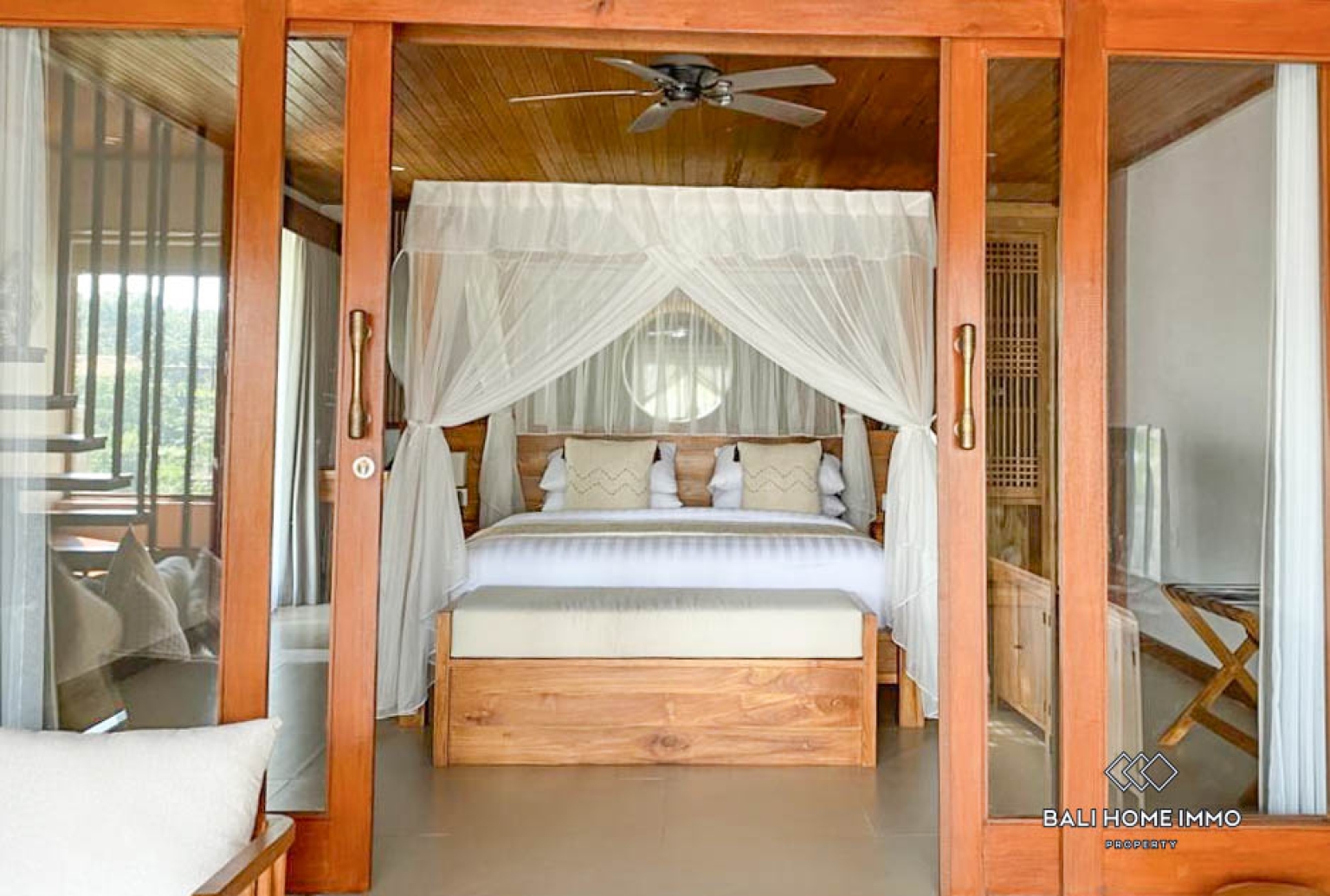 2 bedroom villa with Stunning Valley View for rent in Tegalalang, Ubud — image 1