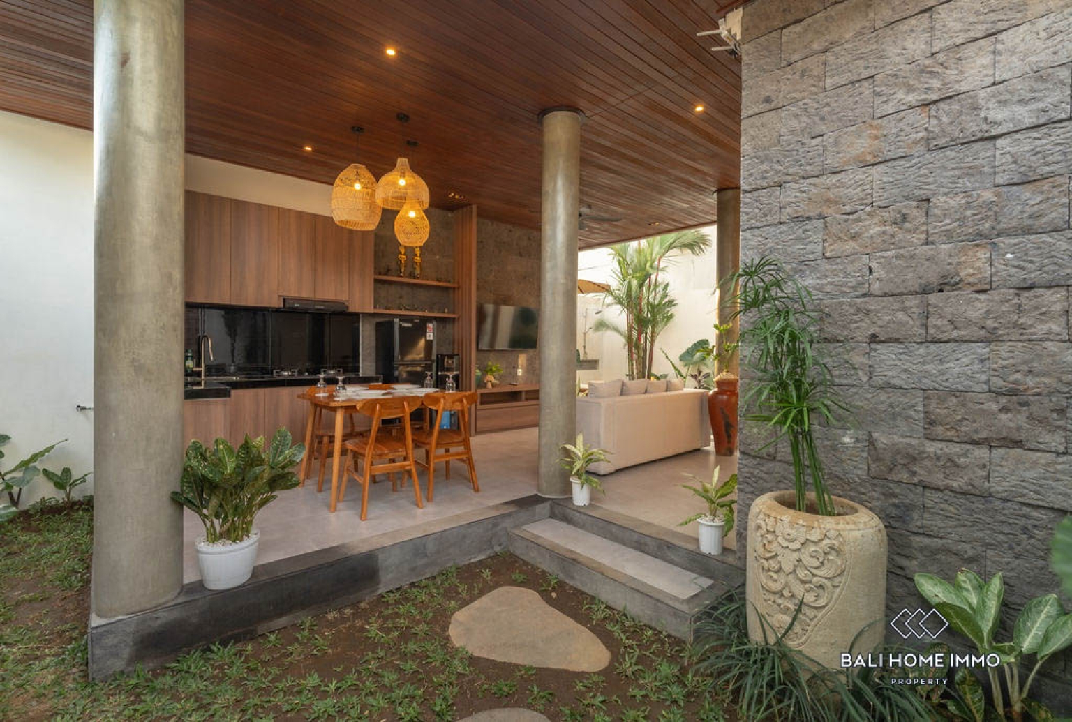 2 BEDROOMS VILLA FOR RENT IN MAS UBUD — image 6