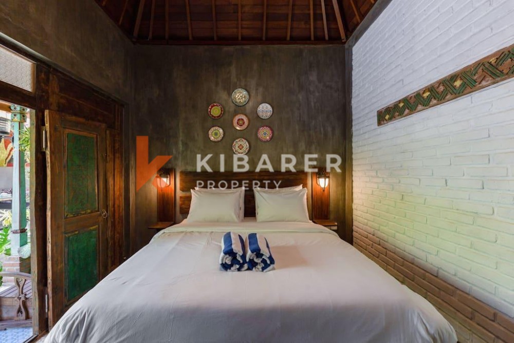 Three Bedroom Authentic Joglo Wooden Villa in Pererenan — image 2