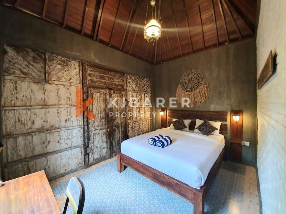 Three Bedroom Authentic Joglo Wooden Villa in Pererenan — image 9
