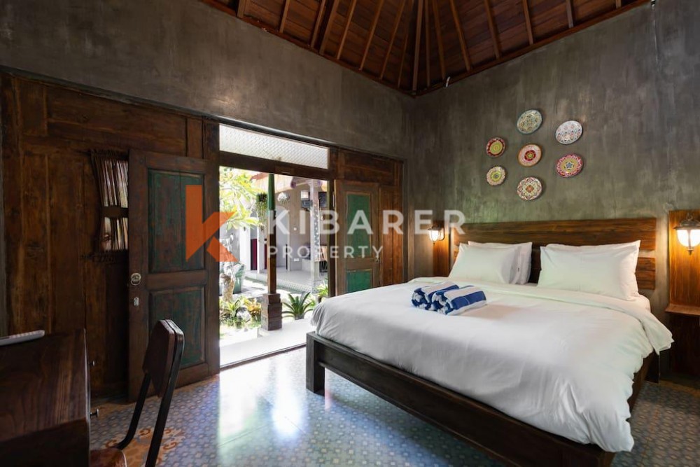 Three Bedroom Authentic Joglo Wooden Villa in Pererenan — image 13