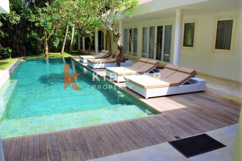 LUXURY FOUR BEDROOM OPEN LIVING VILLA IN PERERENAN