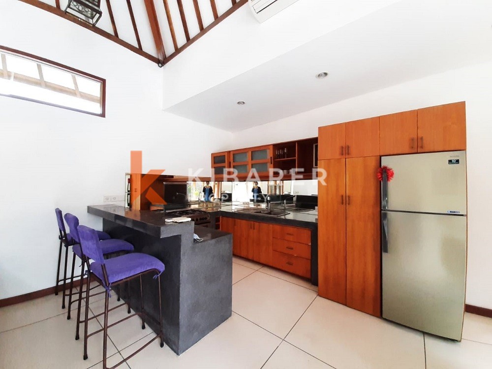 Three Bedroom Complex Villa walking distance to Berawa Beach — image 6