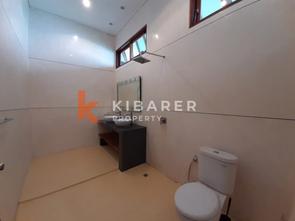 Three Bedroom Complex Villa walking distance to Berawa Beach — image 16