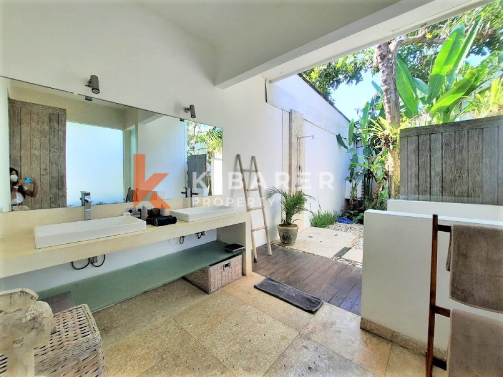 Incredible Open-Plan Three-Bedroom Villa in a Prime Location in Berawa — image 10