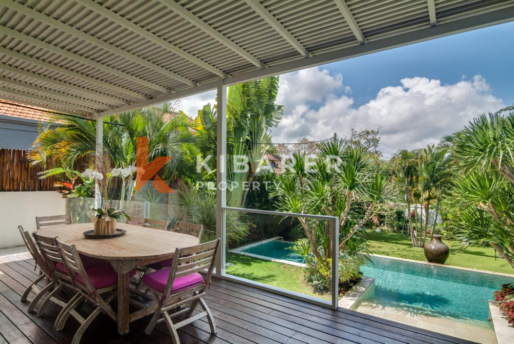 Amazing Design Four Bedrooms Closed Living Villa In Umalas — image 13