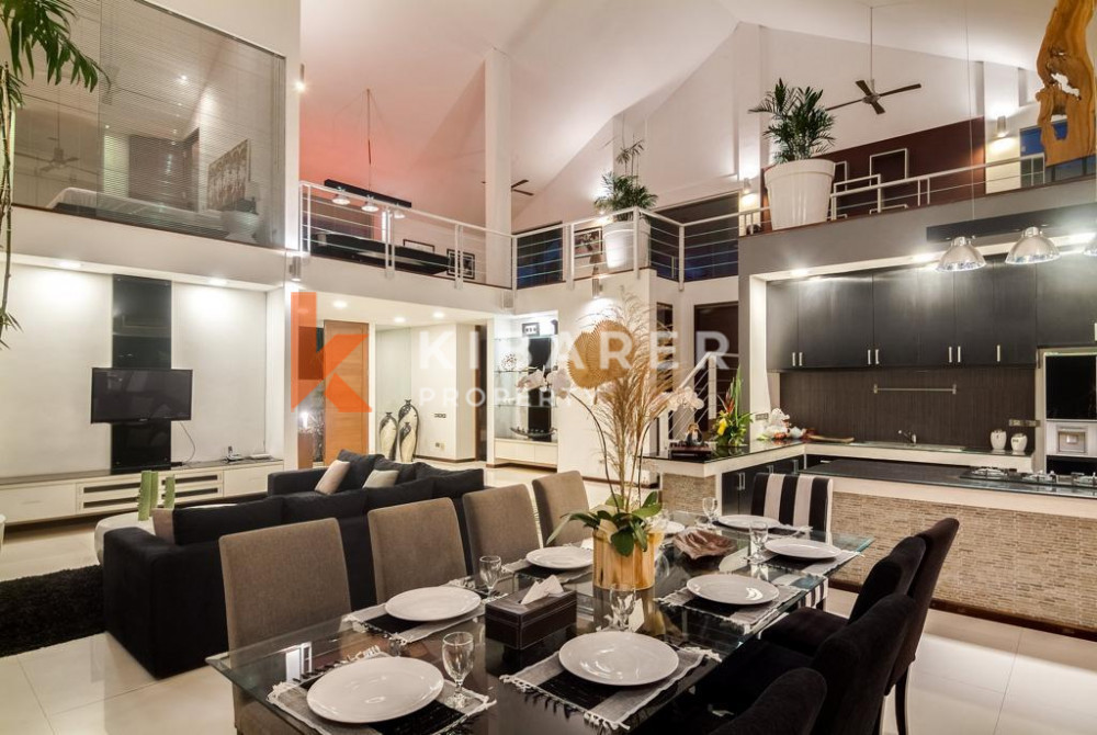 Amazing Design Four Bedrooms Closed Living Villa In Umalas — image 15