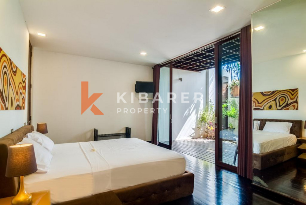 Amazing Design Four Bedrooms Closed Living Villa In Umalas — image 19
