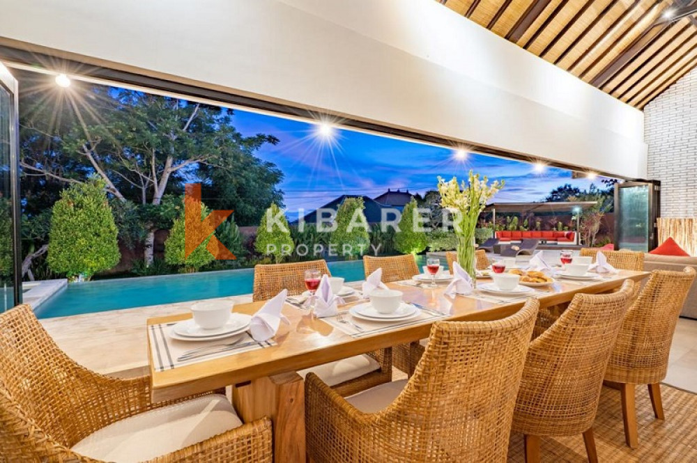 Amazing Four Bedroom Enclosed Living Villa in Ungasan — image 10