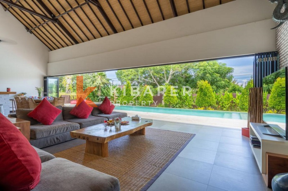 Amazing Four Bedroom Enclosed Living Villa in Ungasan — image 9