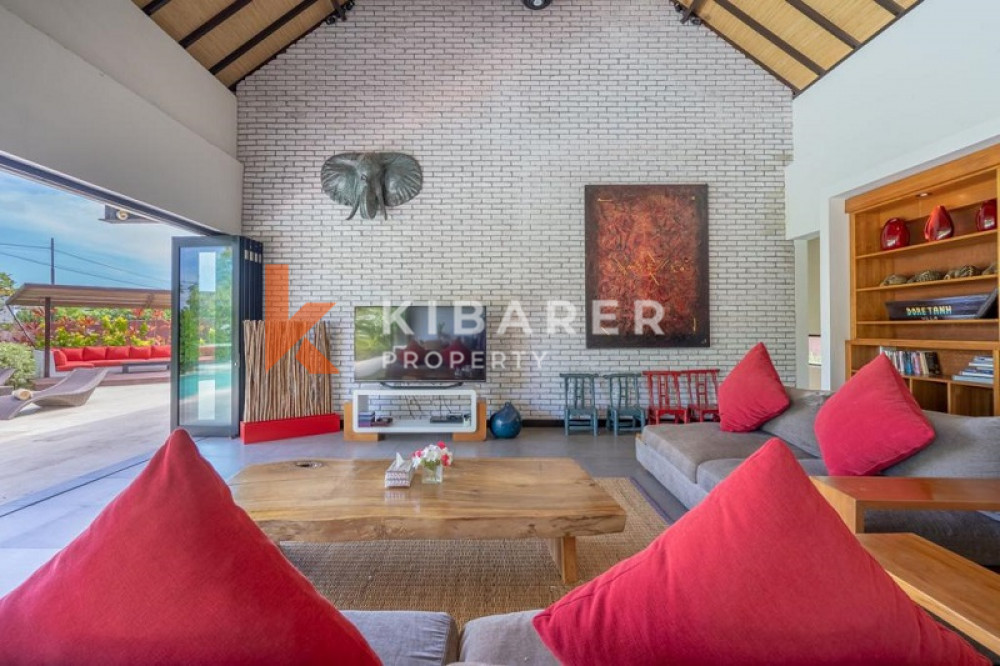 Amazing Four Bedroom Enclosed Living Villa in Ungasan — image 7