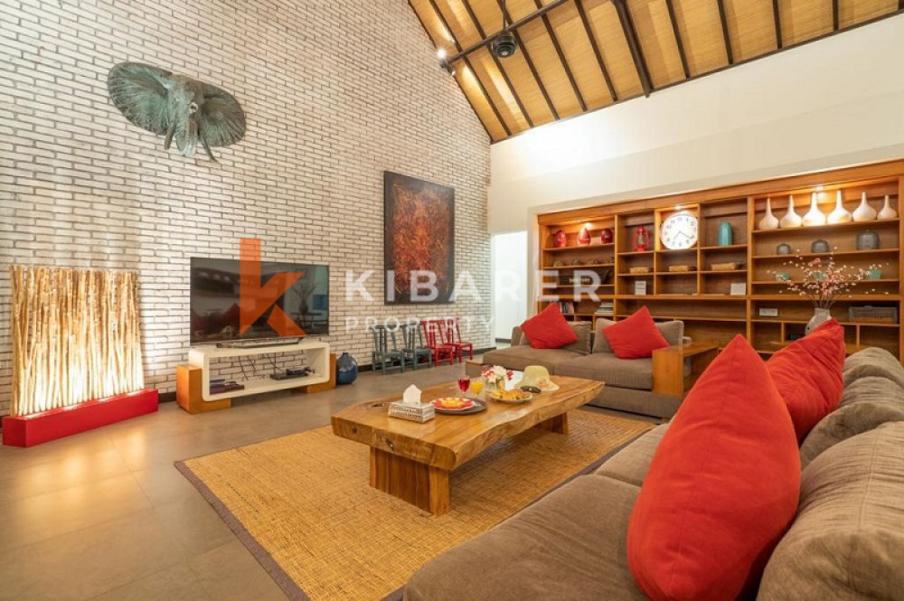 Amazing Four Bedroom Enclosed Living Villa in Ungasan — image 8
