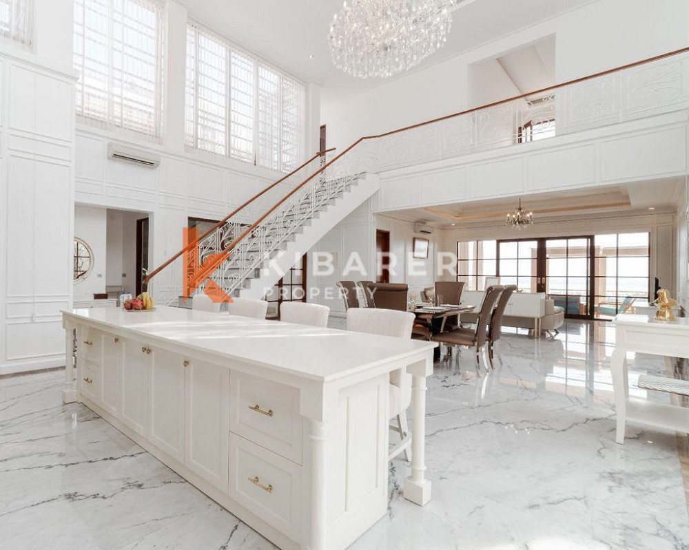 Beautiful Four Bedroom Retreat Overlooking the Jimbaran Ocean — image 5