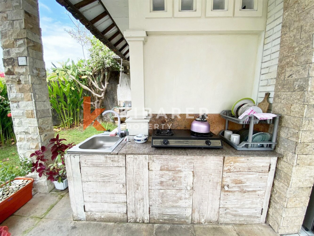 Six Bedroom Guest House For Yearly Rental Situated in Ungasan — image 8