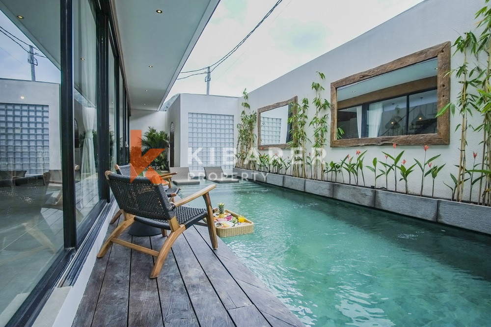 Stunning Three Bedrooms Enclosed Living Villa Walking Distance To Cemagi Beach — image 3