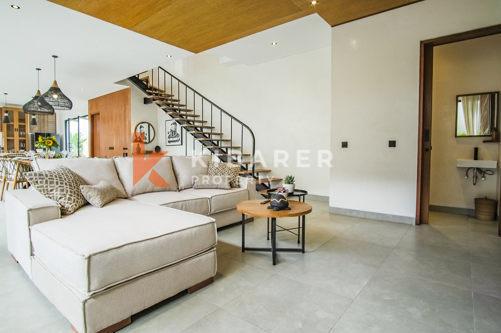 Beautiful Closed Three-Bedroom Villa within Walking Distance to Cemagi Beach — image 8