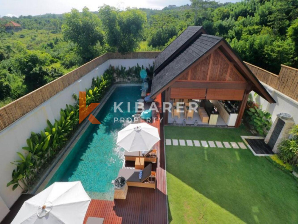 Stunning Four Bedroom Open Living Villa Situated in Ungasan — image 3